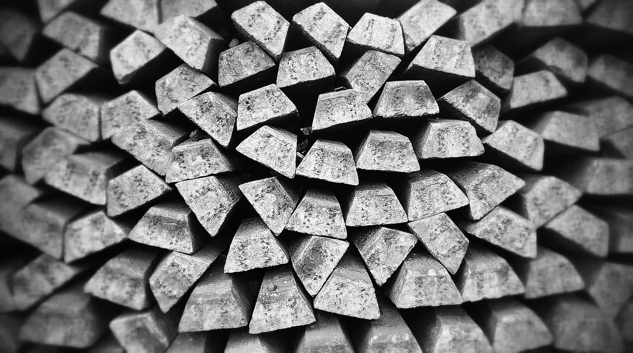 bullion, silver, bars, silver bars, metal, old, gray, blocks, stack, stacked, monocrhome, black and white, silver, silver, silver, silver, silver, metal. How to prepare bullion for sale or transfer